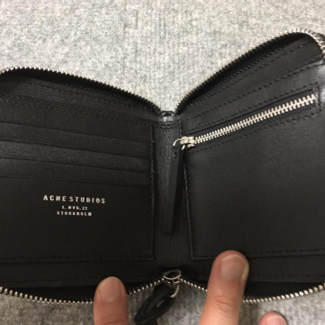 ACNE(アクネ)のacne 二つ折財布 レディースのファッション小物(財布)の商品写真