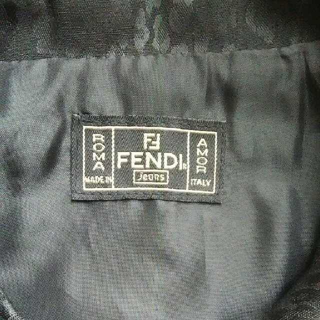 FENDI(フェンディ)のFENDI★ハーフコート美品 レディースのジャケット/アウター(トレンチコート)の商品写真