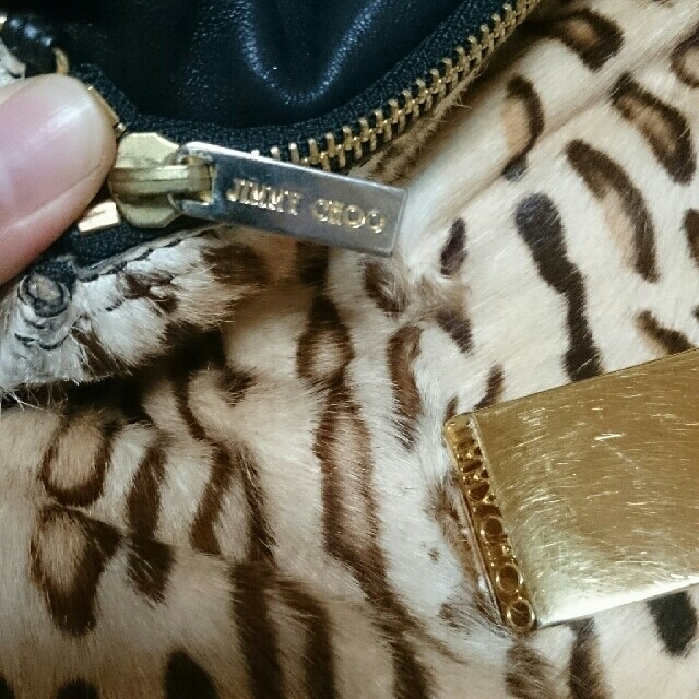 JIMMY CHOO(ジミーチュウ)のJIMMYCHOO  豹柄ハラコ バック ショルダーバック レディースのバッグ(クラッチバッグ)の商品写真