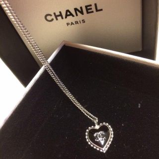 CHANEL - CHANELブラックハートネックレスの通販 by はるる's