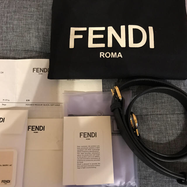FENDI(フェンディ)のFENDI ピーカブー milocatさま専用 レディースのバッグ(ハンドバッグ)の商品写真