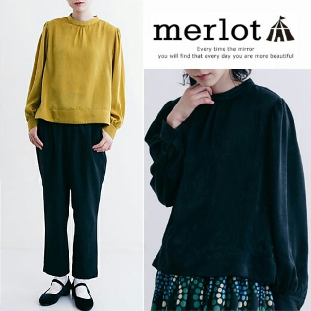 merlot(メルロー)の秋冬新作*⑅♡メルロー サテン光沢ブラウス シャツ ブラック 黒 レディースのトップス(シャツ/ブラウス(長袖/七分))の商品写真