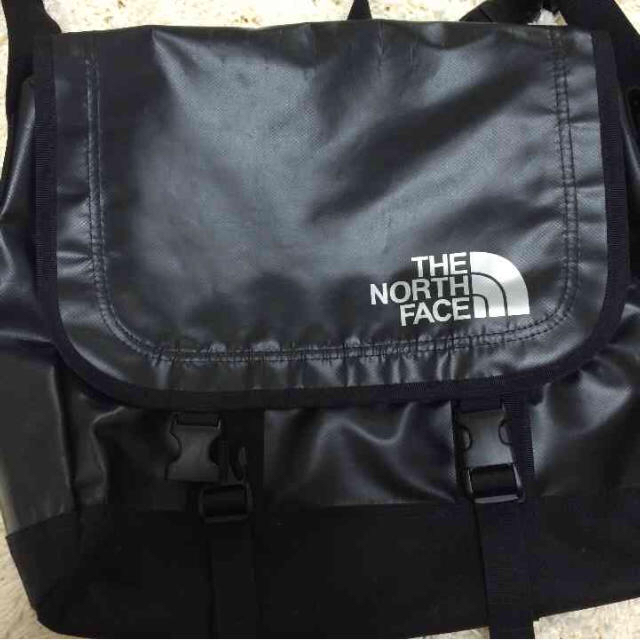 THE NORTH FACE(ザノースフェイス)のノースフェイス メッセンジャーバッグ L メンズのバッグ(メッセンジャーバッグ)の商品写真