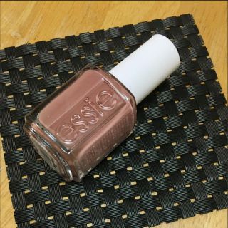 エッシー(Essie)の【新色】essie エッシー ネイルポリッシュ 1129 くすみピンク(マニキュア)