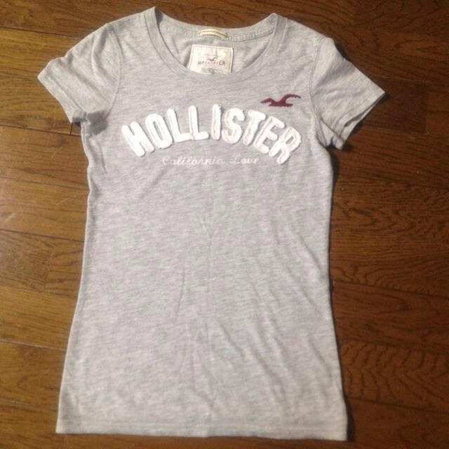 Hollister(ホリスター)のHollister Tシャツ  レディースのトップス(Tシャツ(半袖/袖なし))の商品写真
