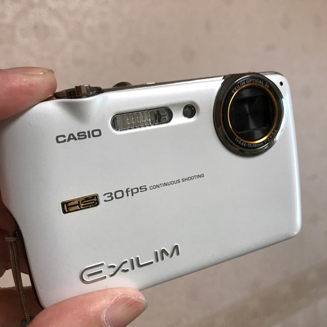 CASIO(カシオ)のCASIO EXILIM 高速連写デジタルカメラ EX-FS10 スマホ/家電/カメラのカメラ(コンパクトデジタルカメラ)の商品写真