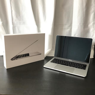 マック(Mac (Apple))のMacBook Pro 13インチ,2017,8GB,256GB(新品同様)(ノートPC)