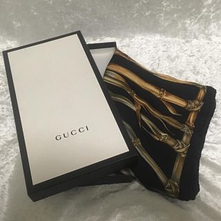 グッチ(Gucci)の【GUCCI 正規品保証】スカーフ 化粧箱つき♫(バンダナ/スカーフ)