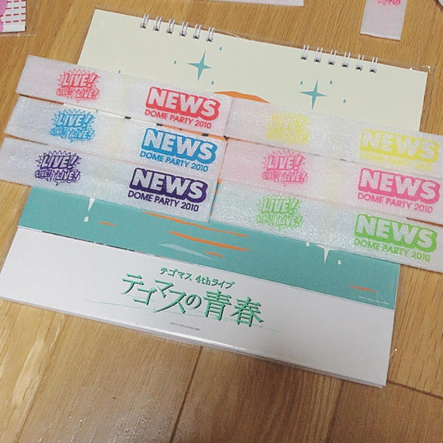 Johnny's(ジャニーズ)のNEWS LIVE!×3 落下物 エンタメ/ホビーのタレントグッズ(アイドルグッズ)の商品写真