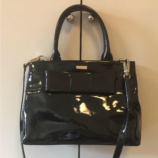 ケイトスペードニューヨーク(kate spade new york)のケイトスペード エナメル 2way バッグ ブラック リボン(ハンドバッグ)