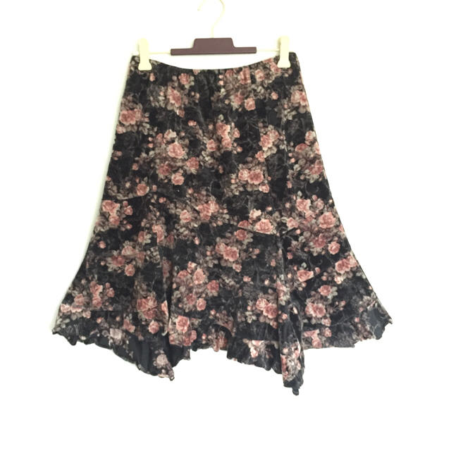 L'EST ROSE(レストローズ)のレストローズ✳︎ベロアスカート レディースのスカート(ひざ丈スカート)の商品写真