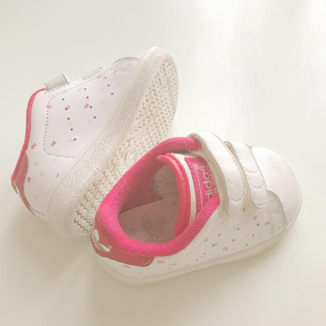 adidas(アディダス)のゆめめいママ様専用🌟レア柄 スタンスミス  キッズ/ベビー/マタニティのベビー靴/シューズ(~14cm)(スニーカー)の商品写真