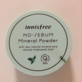 イニスフリー(Innisfree)の新品イニスフリー ノーシーバムミネラルパウダー(フェイスパウダー)