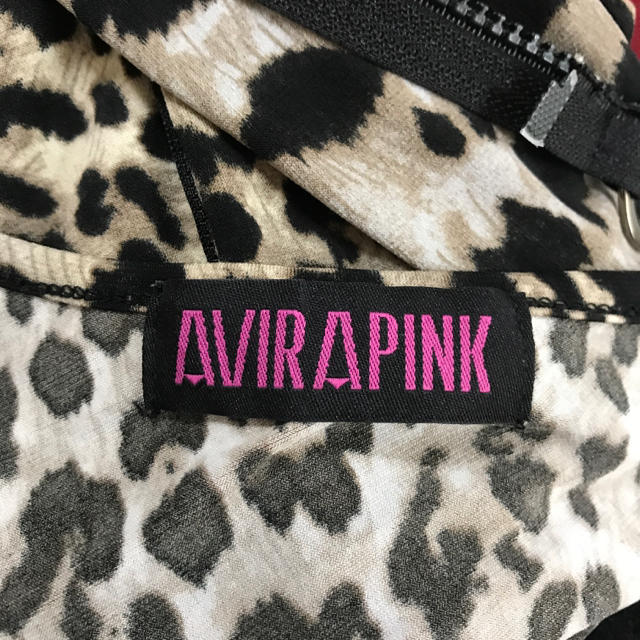 AVIRA PINK(アビラピンク)のAVIRAPINK インナー ヒョウ柄キャミソール レディースのトップス(キャミソール)の商品写真