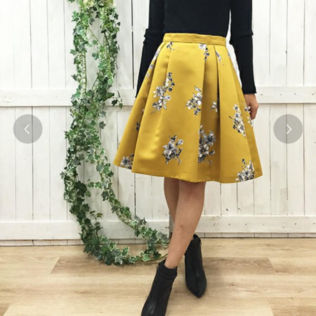 Noela(ノエラ)のこじはる着用♡花柄スカート レディースのスカート(ひざ丈スカート)の商品写真