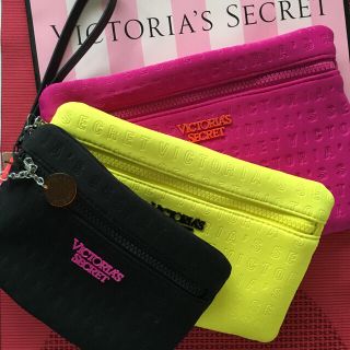 ヴィクトリアズシークレット(Victoria's Secret)のヴィクトリアシークレット＊トリプルポーチセット 新品(ポーチ)