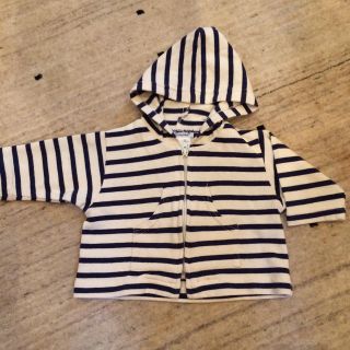 プチバトー(PETIT BATEAU)のhonore オノレ バスクボーダーのパーカー 美品 ベビー3m フランス製 (ジャケット/上着)