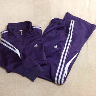 アディダス(adidas)の紫ジャージ上下♡(セット/コーデ)