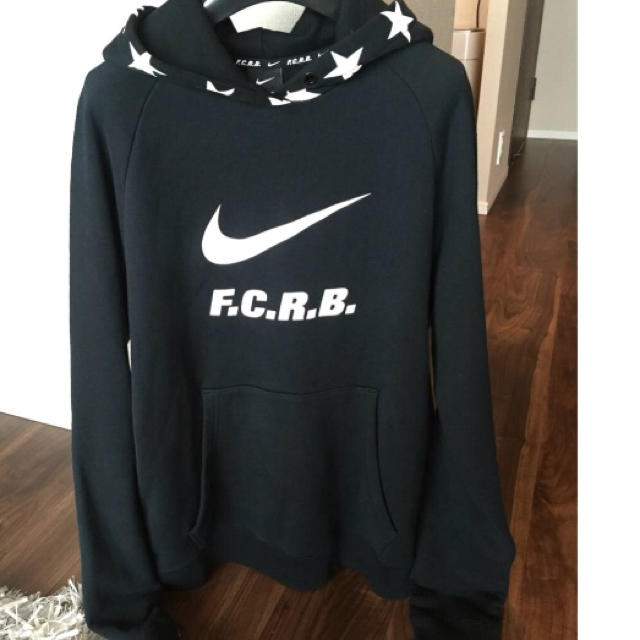 これからの F.C.R.B. - FCRB NIKE コラボ パーカーの通販 by #31's shop｜エフシーアールビーならラクマ ラグランの