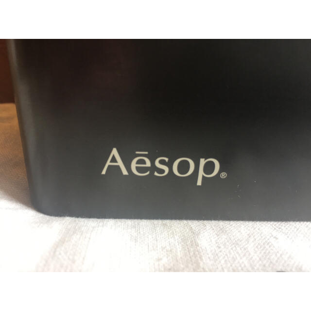Aesop(イソップ)の【限定品】Aesop  缶ケース 布ケース2枚付！！ コスメ/美容のベースメイク/化粧品(その他)の商品写真