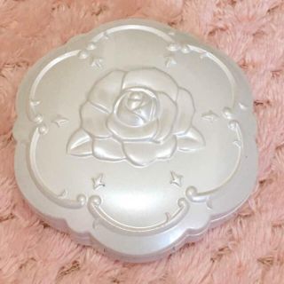 アナスイ(ANNA SUI)のアナスイ パウダーファンデ用 ケース ホワイト 白 コンパクト ANNSUI(ファンデーション)