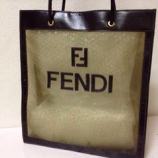 FENDI(フェンディ)の10日までお取り置き中 レディースのバッグ(トートバッグ)の商品写真