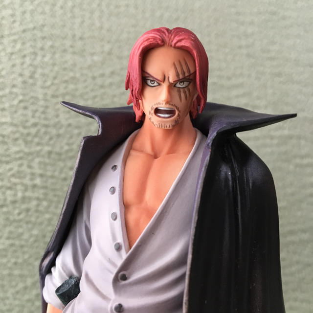 ぴよこ様専用 ONE PIECE シャンクス フィギア エンタメ/ホビーのおもちゃ/ぬいぐるみ(キャラクターグッズ)の商品写真