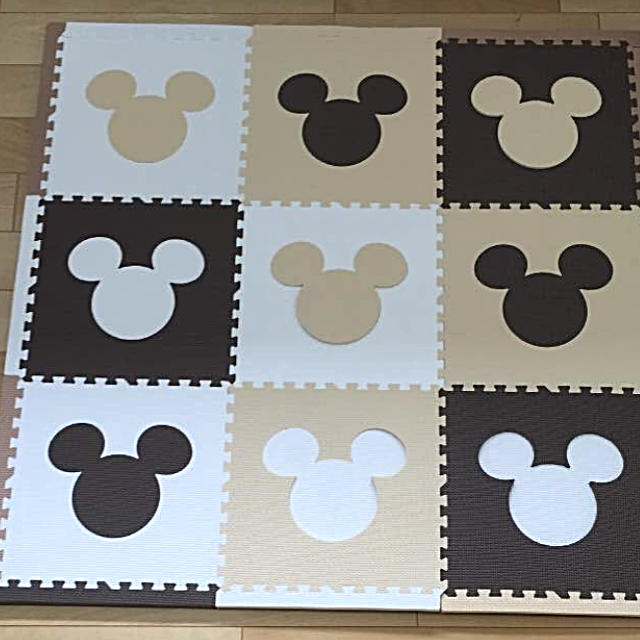 Disney ミッキープレイマット ジョイントマット ディズニー9枚の通販 By Emayij S Shop ディズニーならラクマ
