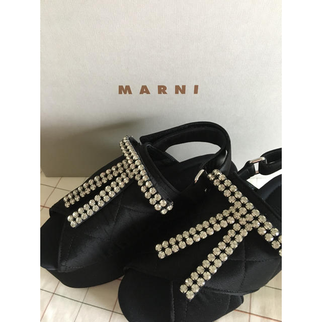 新品 未使用 MARNI サンダル