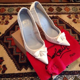 クリスチャンルブタン(Christian Louboutin)のルブタン リボンパンプス(ハイヒール/パンプス)