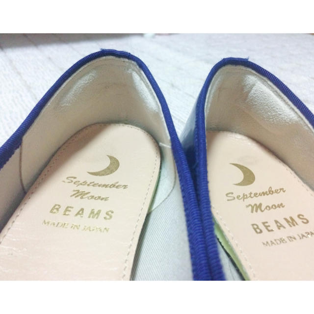 BEAMS(ビームス)の【最終値下げ】BEAMS 青フラットエナメル靴 レディースの靴/シューズ(バレエシューズ)の商品写真