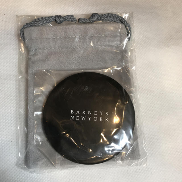 BARNEYS NEW YORK(バーニーズニューヨーク)のバーニーズコンパクト鏡 コスメ/美容のコスメ/美容 その他(その他)の商品写真