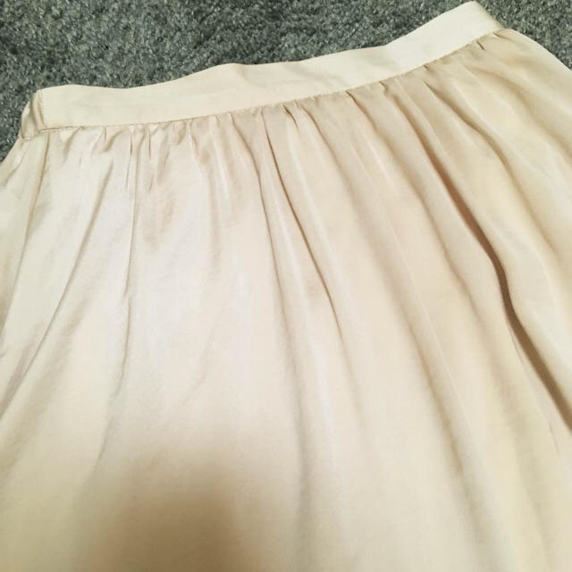 GU(ジーユー)のGU マキシスカート Sサイズ  ベージュピンク レディースのスカート(ロングスカート)の商品写真