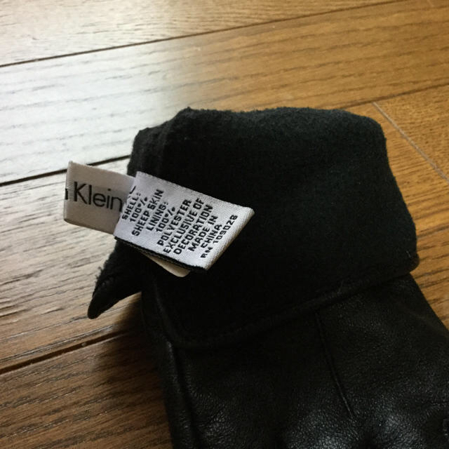 Calvin Klein(カルバンクライン)の【カルバンクライン】手袋 シープスキン 手の大き目な方に 美品 レディースのファッション小物(手袋)の商品写真