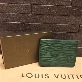 ルイヴィトン(LOUIS VUITTON)の【たか様専用】ルイヴィトン エピ パスケース 定期入れ グリーン(名刺入れ/定期入れ)