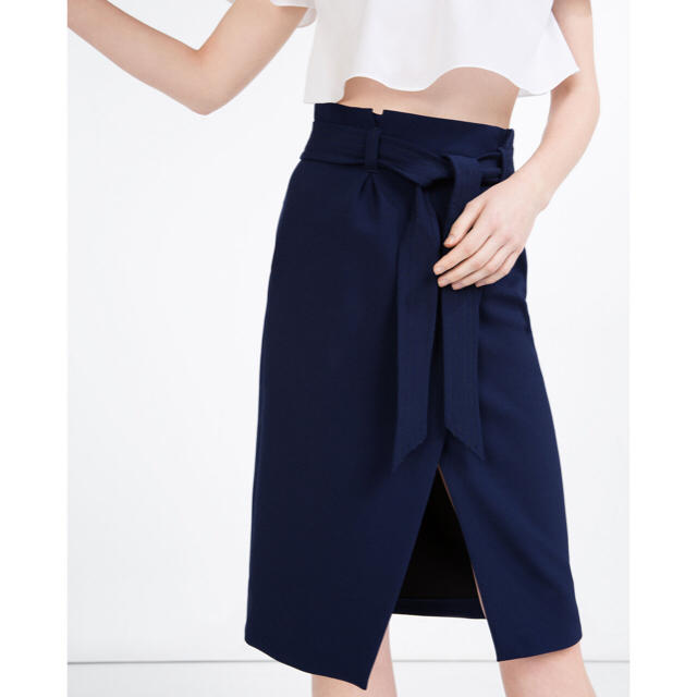 ZARA(ザラ)のZARA Pencil Skirt With Belt レディースのスカート(ひざ丈スカート)の商品写真