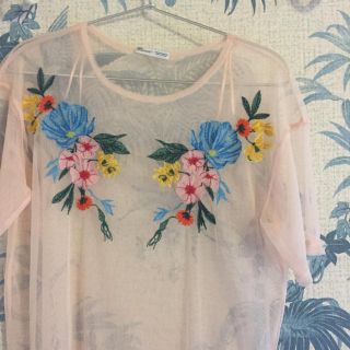 ザラ(ZARA)の新品 刺繍 メッシュ シースルー Tシャツ ピンク S(Tシャツ(半袖/袖なし))