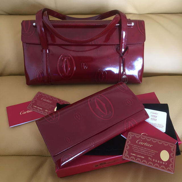 Cartier(カルティエ)のcherry さま専用 カルティエ ハッピーバースデー バッグ&財布 レディースのバッグ(ハンドバッグ)の商品写真