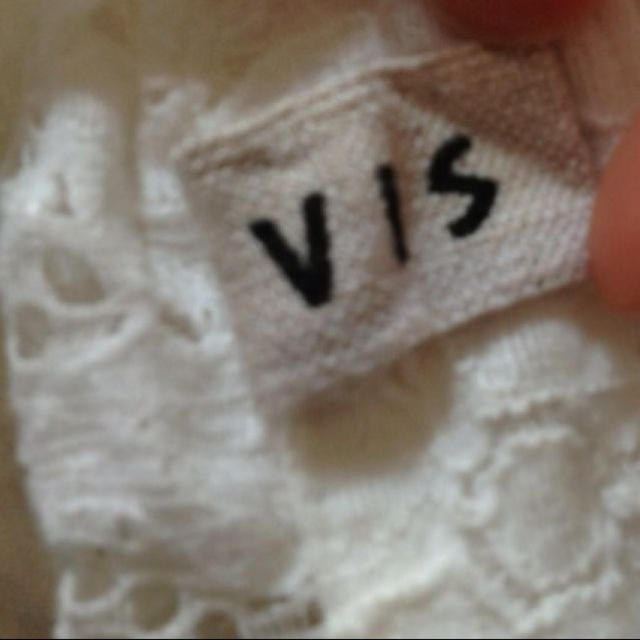 ViS(ヴィス)のVIS花柄レースシャツ※値引交渉可！ レディースのトップス(シャツ/ブラウス(長袖/七分))の商品写真