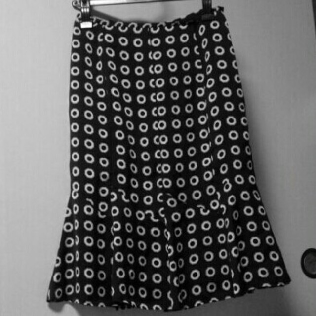 VOICEMAIL(ヴォイスメール)のヴォイスメール☆ワールド☆スカート レディースのスカート(ひざ丈スカート)の商品写真