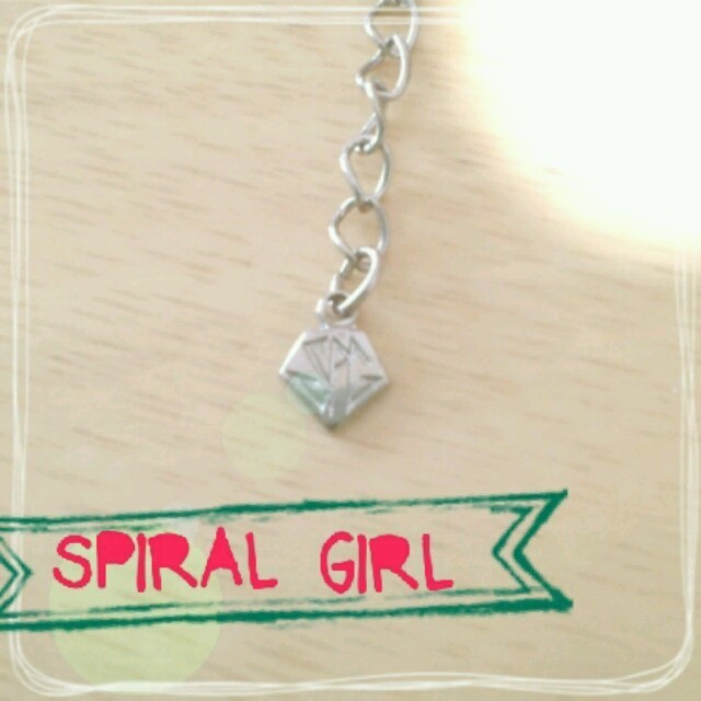 SPIRAL GIRL(スパイラルガール)のスパガ♡イニシャルネックレス♡ レディースのアクセサリー(ネックレス)の商品写真