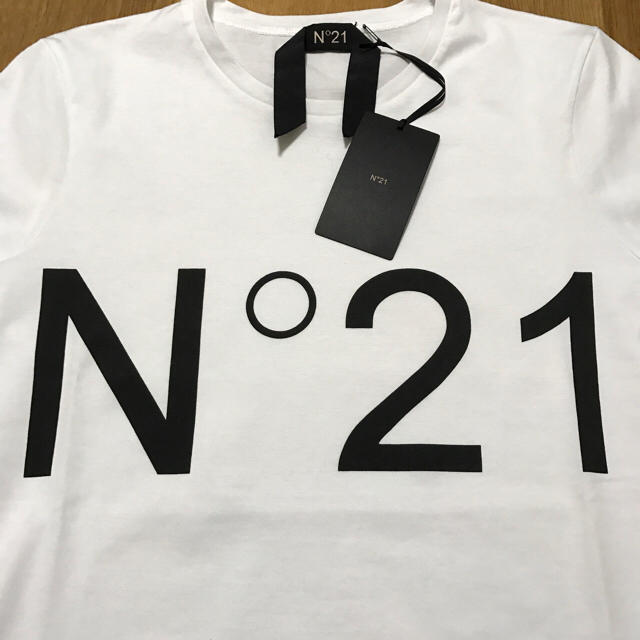 n°21 メンズTシャツ Sサイズ 新品未使用タグ付きTシャツ(半袖/袖なし)