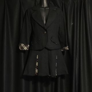 BURBERRY BLUE LABEL(スーツ)のフリマアイテム一覧 BURBERRY BLUE LABEL(スーツ)のフリマアイテム一覧