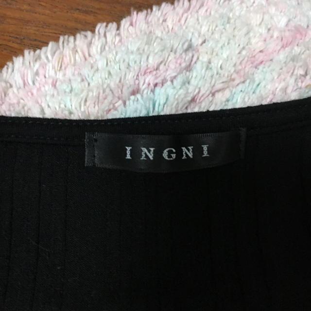 INGNI(イング)のイング ブラックリブトップス レディースのトップス(カットソー(長袖/七分))の商品写真