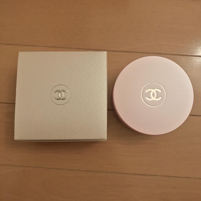 CHANEL(シャネル)の♡CHANEL♡ボディパウダー コスメ/美容のボディケア(その他)の商品写真