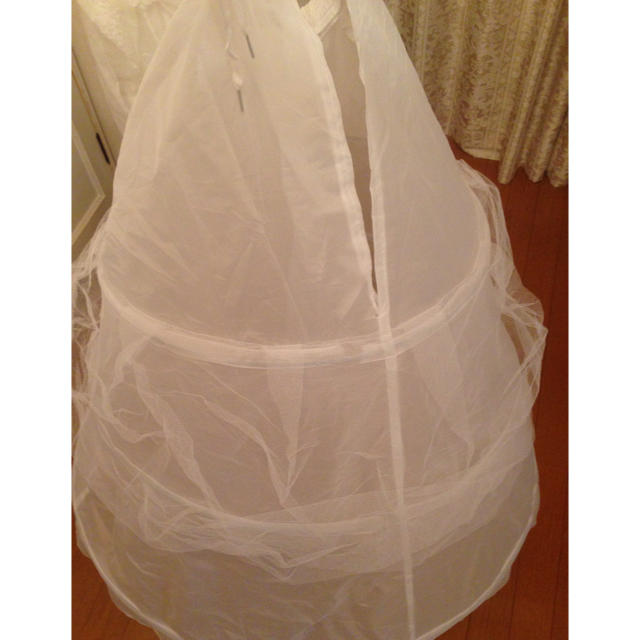 ❇︎美品❇︎ウェディングドレス　白　Aライン　クリーニング済 レディースのフォーマル/ドレス(ウェディングドレス)の商品写真