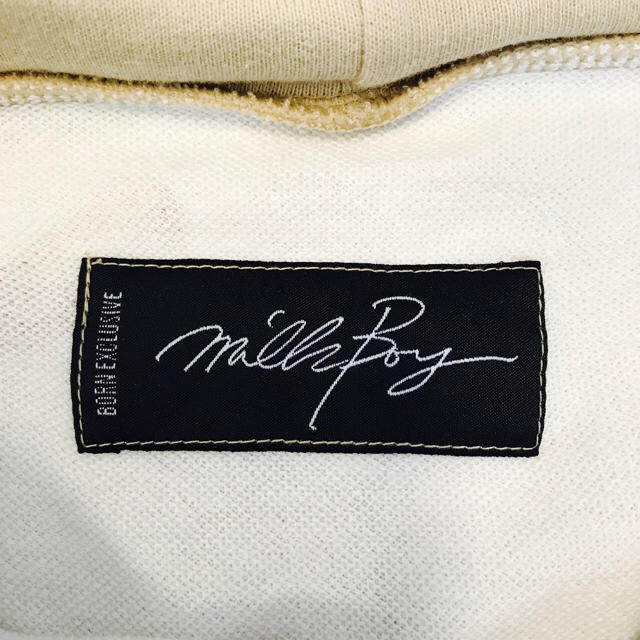 MILKBOY(ミルクボーイ)のMILKBOY 原宿店限定 DOLL PARKA メンズのトップス(パーカー)の商品写真