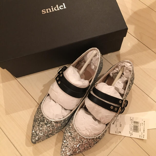 SNIDEL(スナイデル)のsnidel ポインテッドフラットシューズ S レディースの靴/シューズ(ハイヒール/パンプス)の商品写真