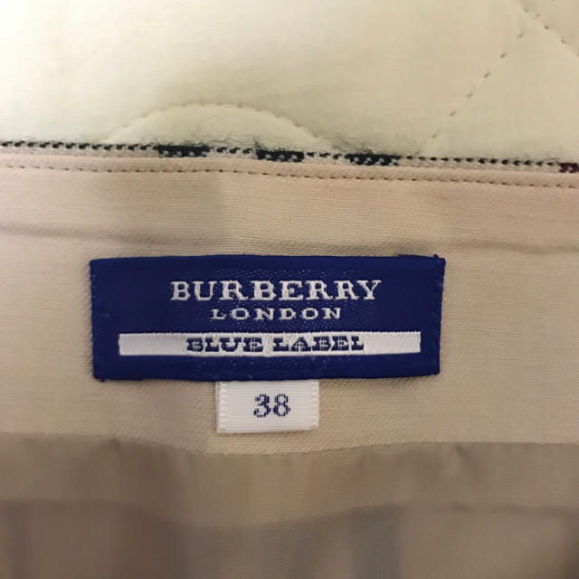 BURBERRY BLUE LABEL(バーバリーブルーレーベル)のBurberry ミニスカート レディースのスカート(ミニスカート)の商品写真