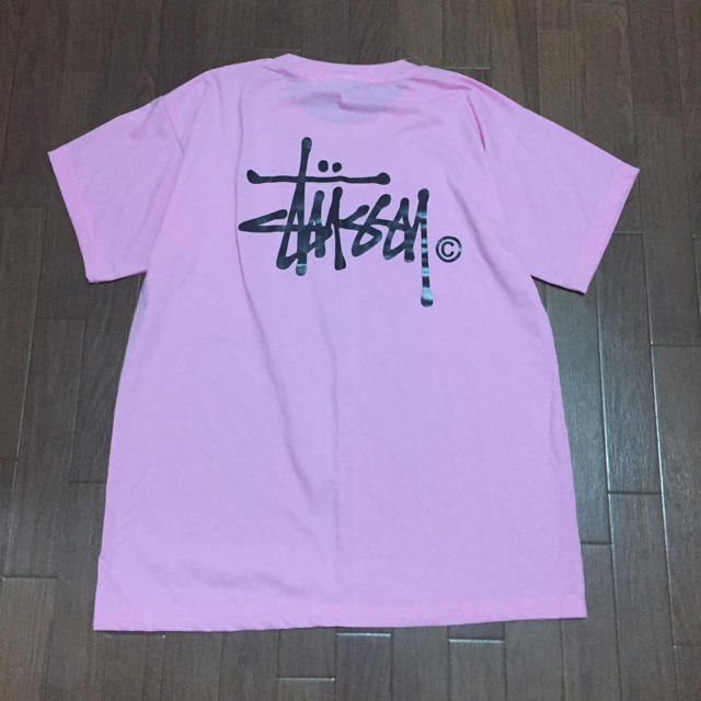 STUSSY(ステューシー)のstussyピンクTシャツ レディースのトップス(Tシャツ(半袖/袖なし))の商品写真